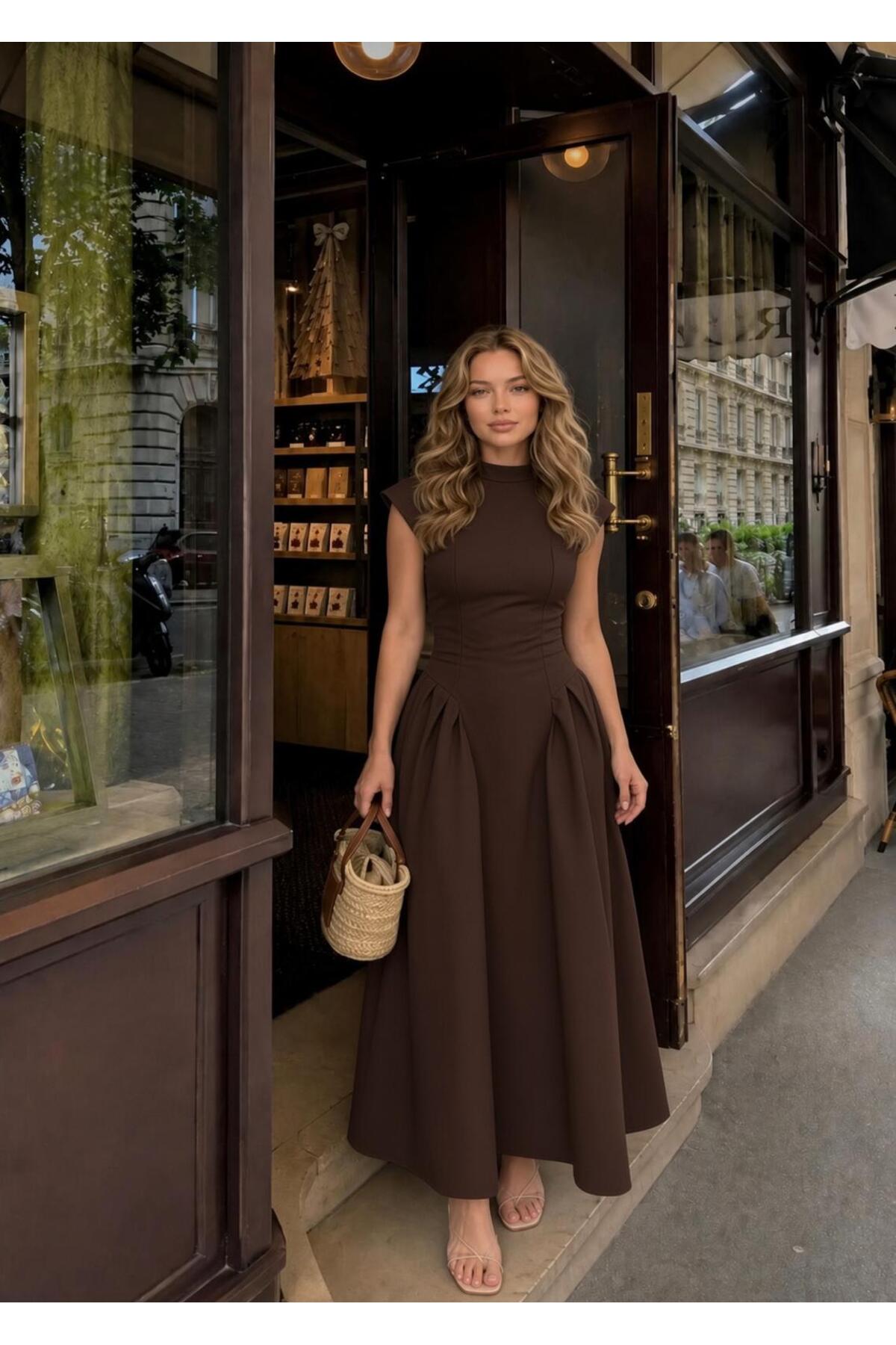 Raunk Vintage Elegance Gebundenes Geblümtes Maxikleid - Braun